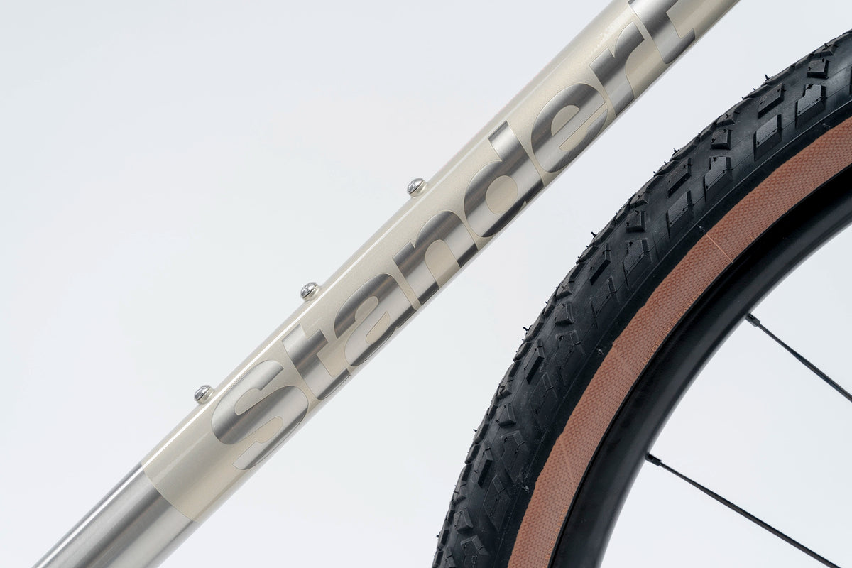 Erdgeschoss | Golden Brown | SRAM Rival AXS XPLR