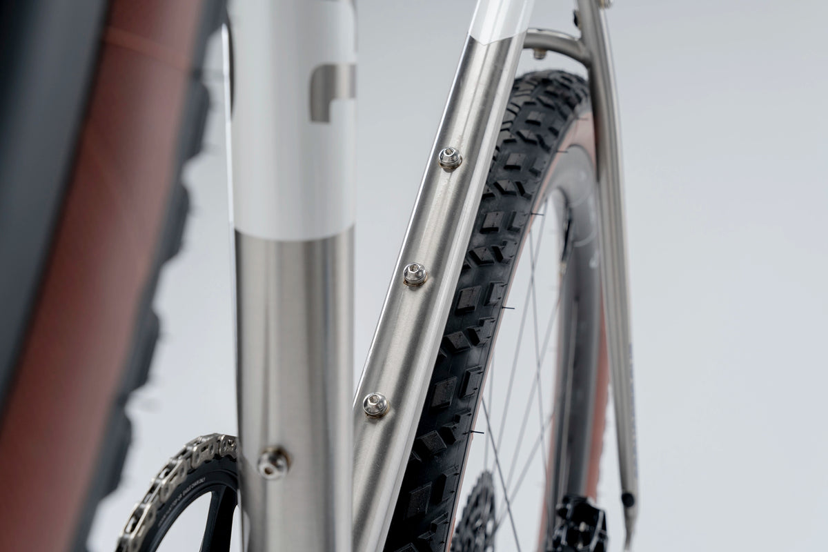 Erdgeschoss | White Rabbit | SRAM Force AXS XPLR w/ Powermeter